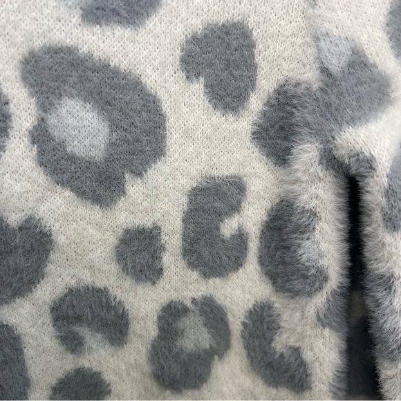 Falls Creek Women's Leopard Print Sweater Size XL 16 18 Off White Gray Flurry - Picture 4 of 10